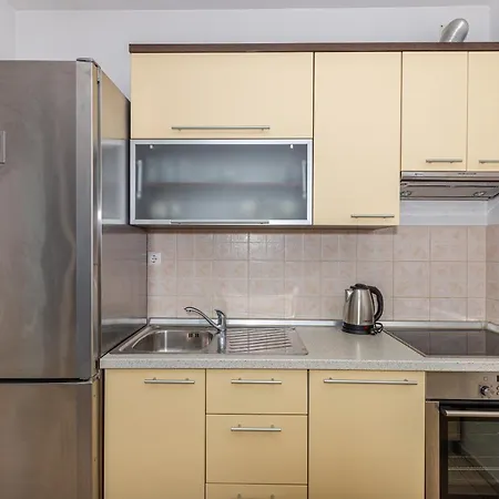 Apartament Maya *