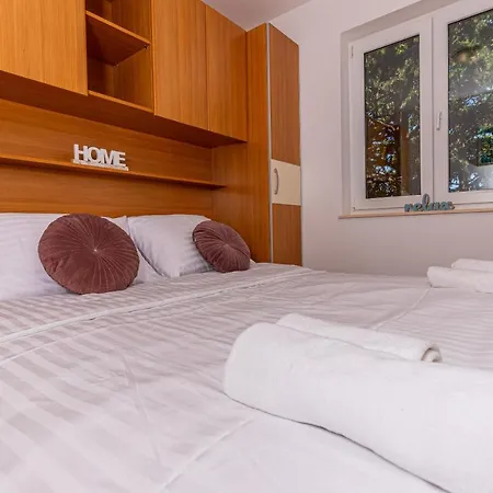 Apartment Maya Selce