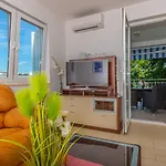 Maya Apartment