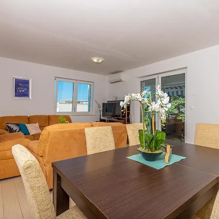 Maya Apartman Selce